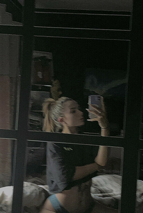 Mirrorgirlkim model best pics