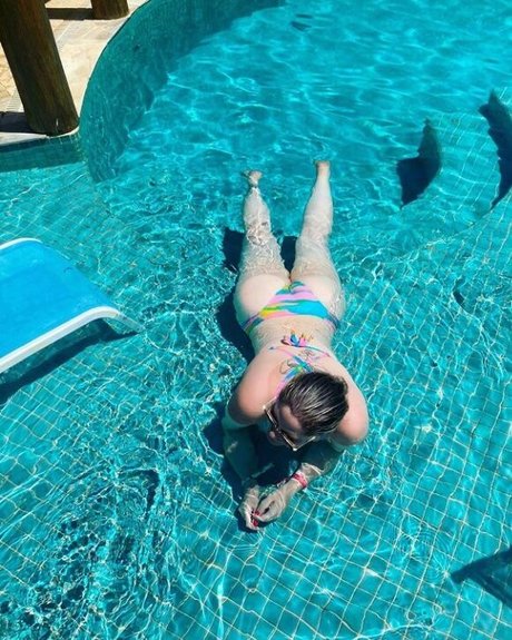 Nahzinhaa sexy actress archive