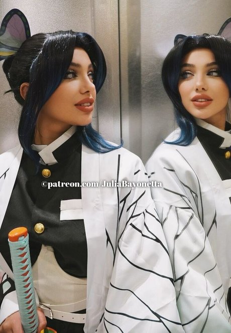 Julia Bayonetta model perfect picture