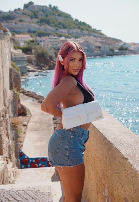 Julia Bayonetta star free pictures