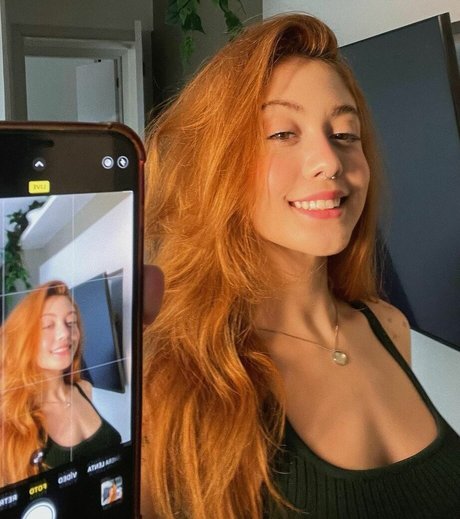 Ananda Morais perfect pornstar image