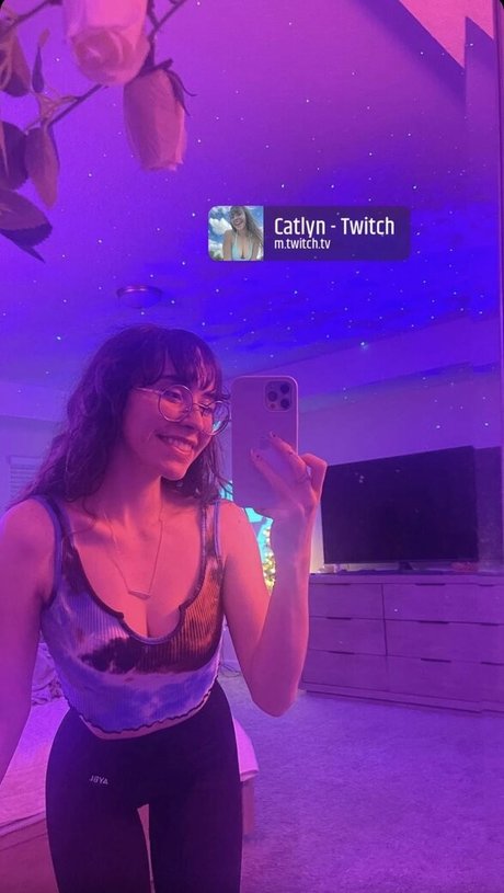 Catlyn Crespo hot star img