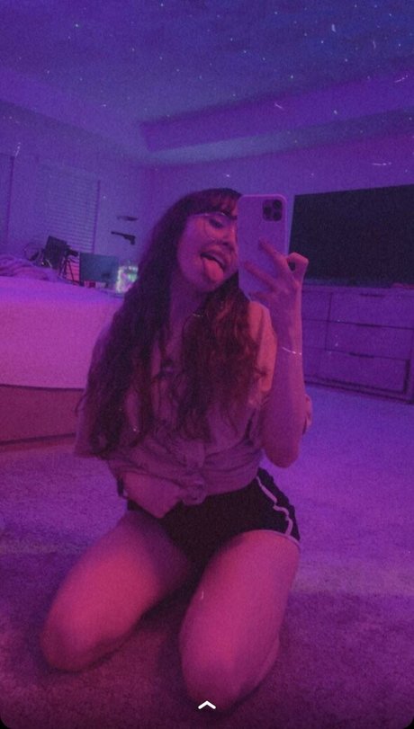 Catlyn Crespo model xxx image