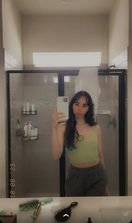 Catlyn Crespo porn model archive