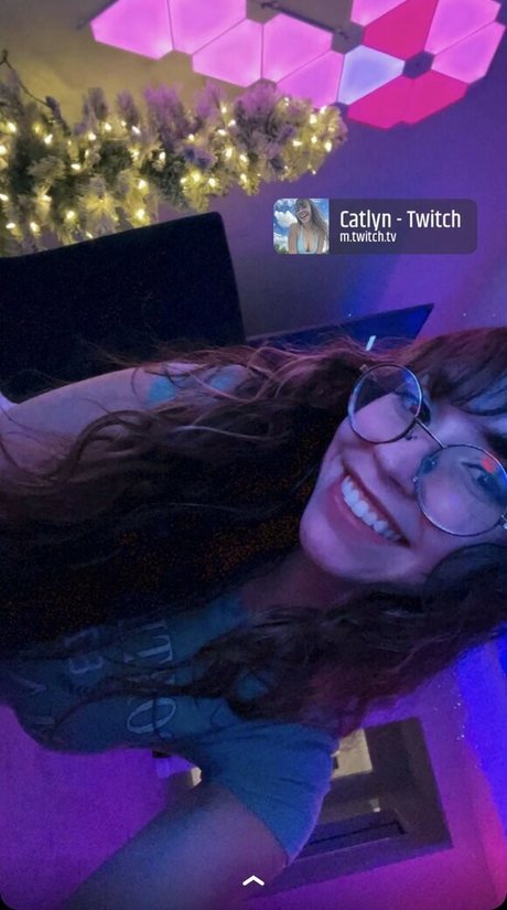 Catlyn Crespo star beautiful photos