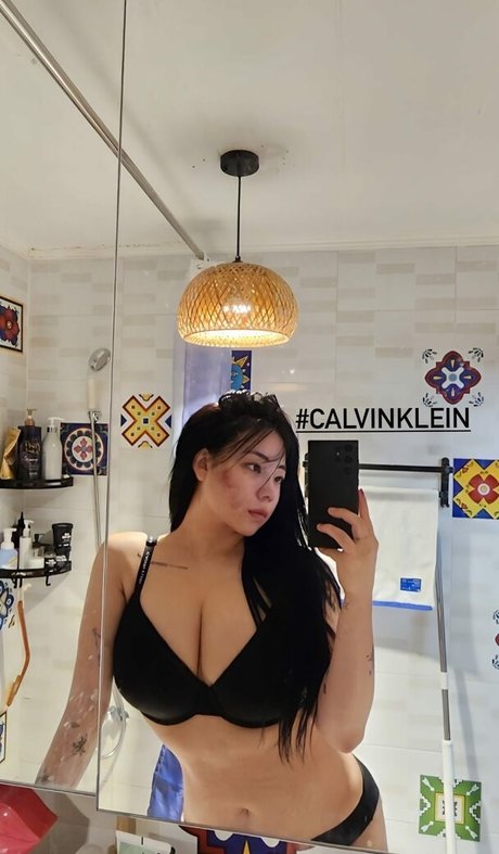 Jung Hye Bin hot actress photo