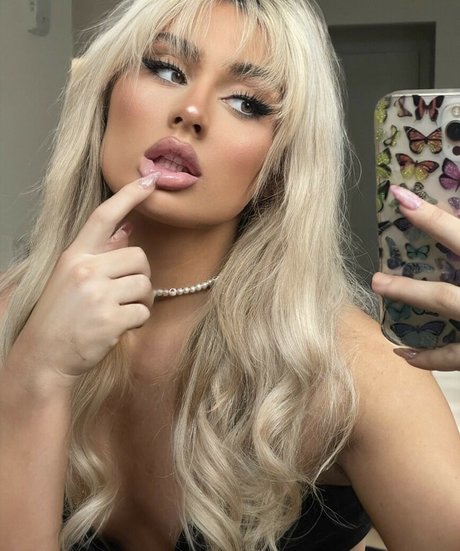 Tiffany Stratton hd pornstar pic