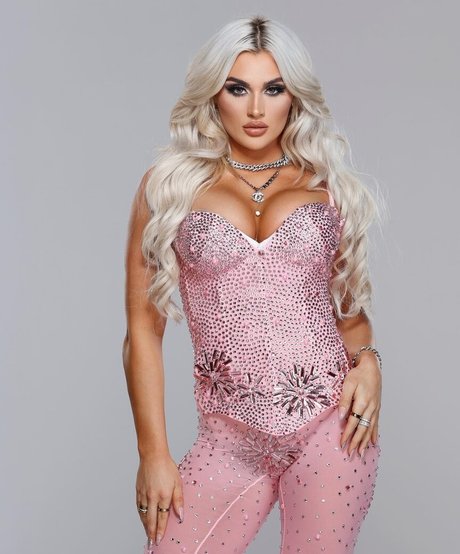 Tiffany Stratton perfect star photos