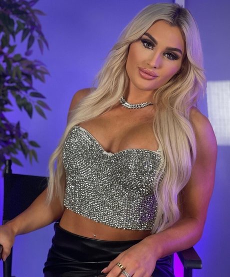 Tiffany Stratton hot model image