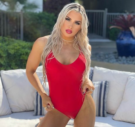 Tiffany Stratton hot model pictures