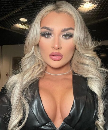 Tiffany Stratton top model pic