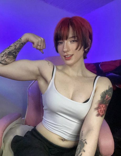 Akemy Sama sexy pornstar pic