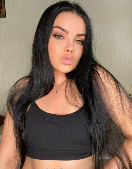 angelicalena Profile pic