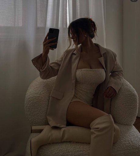 Ella Cervetto free star pics