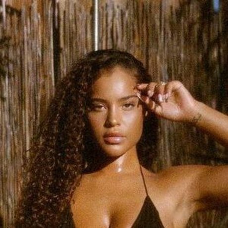 Malaika Terry star hd photo