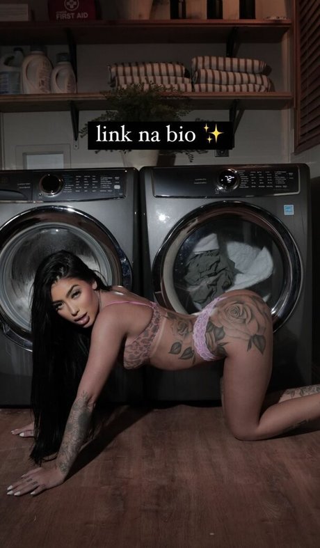 MC Mirella model perfect img