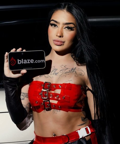 MC Mirella hd pornstar image