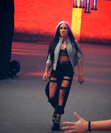 Dakota Kai star beautiful photos