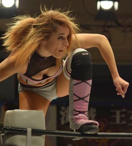 Dakota Kai star photos