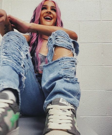 Dakota Kai beautiful model picture