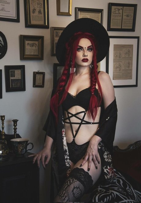 Monsa Isa star pretty image