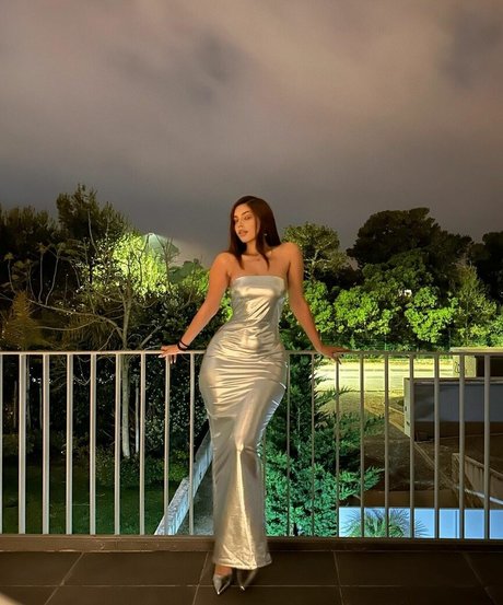 laurgmzz nice actress pic