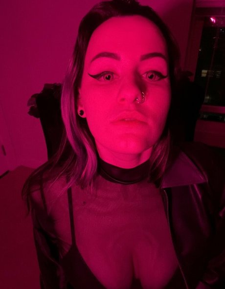 ConcealedBones high quality pornstar image