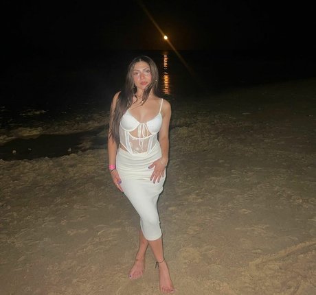 Alondra Delgado nude pornstar gallery