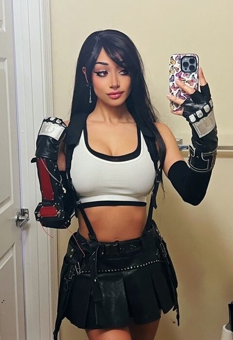 Yazbunny pornstar exclusive image