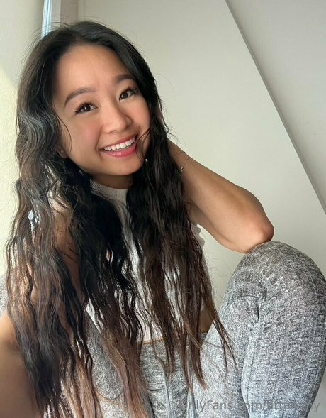 fittammy model naked pics