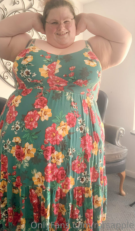 mrsapple beautiful model image