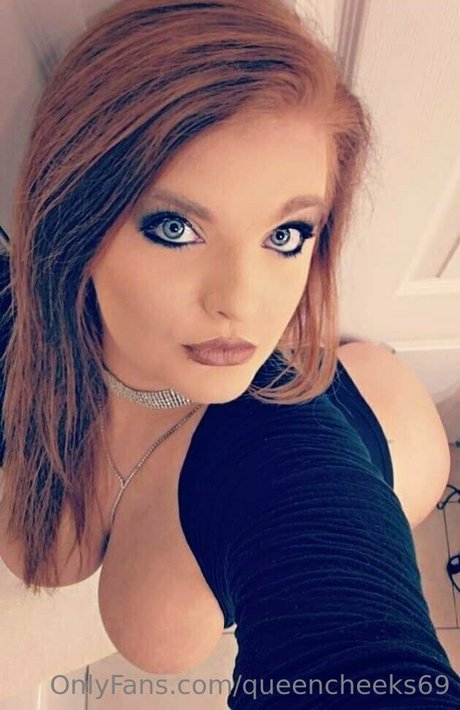 queencheeks69 pretty actress image