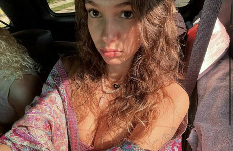 miss xbee pretty model photos