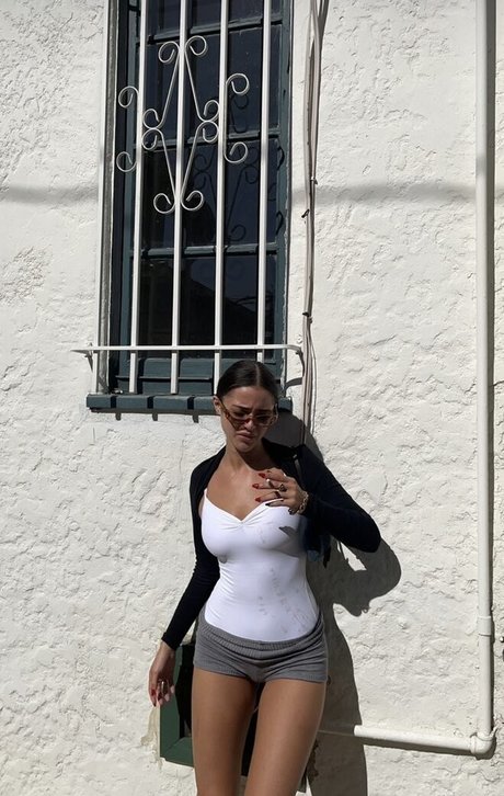 Luna Blaise nice actress galleries