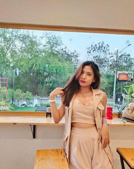 ploy69 nice model images