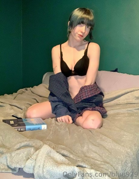 bluu929 pornstar nice img