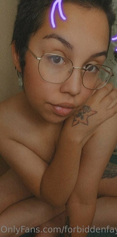 forbiddenfayevip sexy model picture