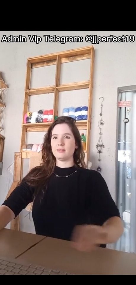 Lives Privadas Facecast pornographic model archive