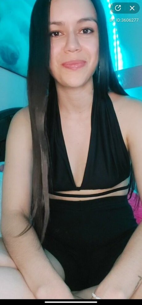 Lives Privadas Facecast model nudes photo