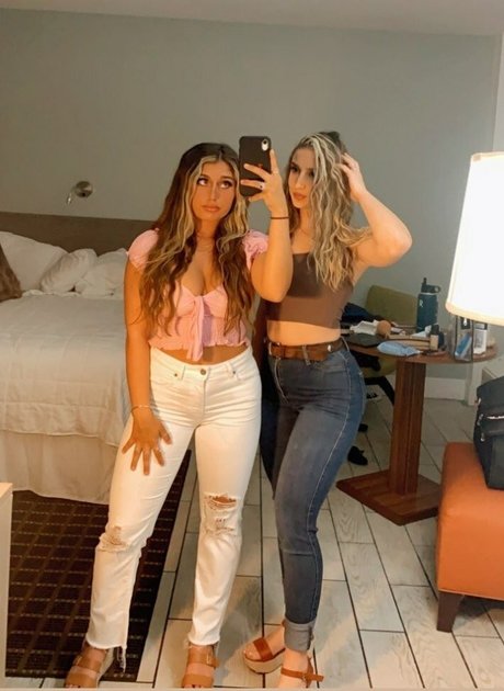 Julia Olivia pretty pornstar image