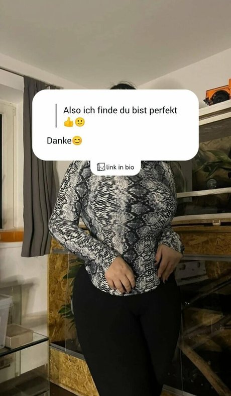 thethreeheadedsnake high quality actress photo