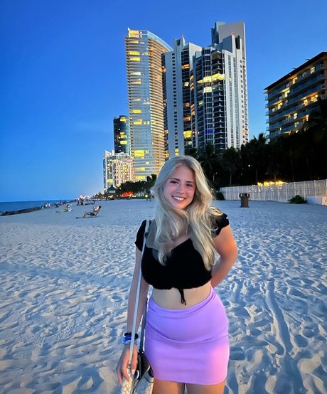 Katia A free pornstar photo