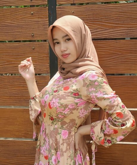 Elvara Caliva model nice archive