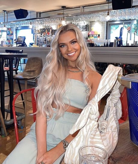 Bethany Fraser top model pics