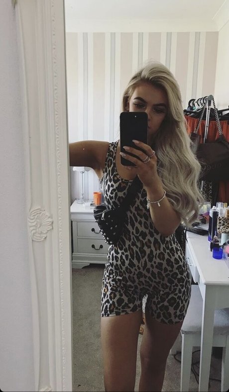 Bethany Fraser pretty pornstar photos