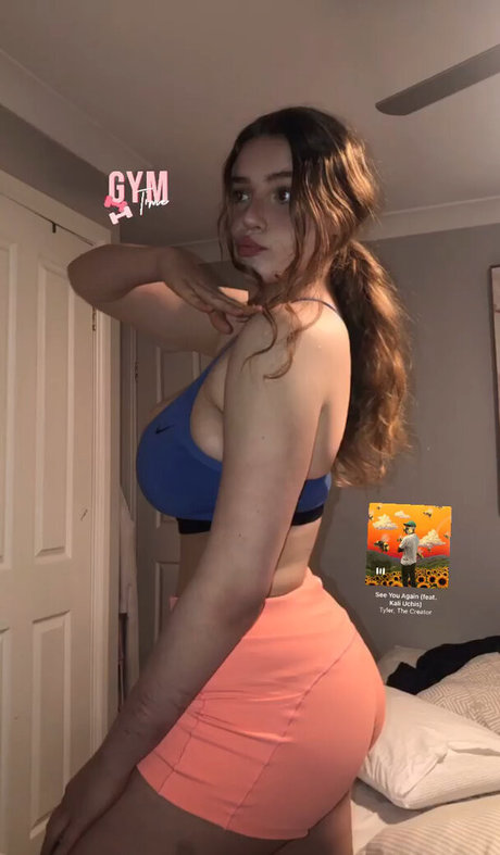 Alida Moya star art img