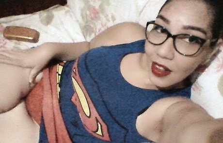 Andressa Aquino star sexy img