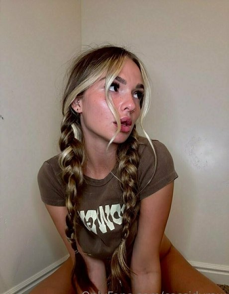 cassidyraw nice actress image