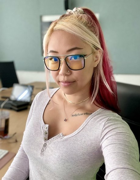 Stella Chung beautiful star pic