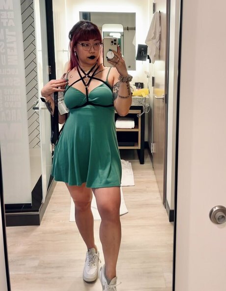 Stella Chung hd pornstar image